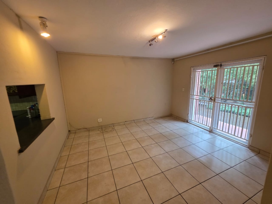 To Let 4 Bedroom Property for Rent in Glen Austin Gauteng