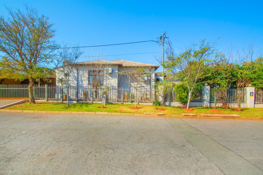 2 Bedroom Property for Sale in Krugersdorp North Gauteng