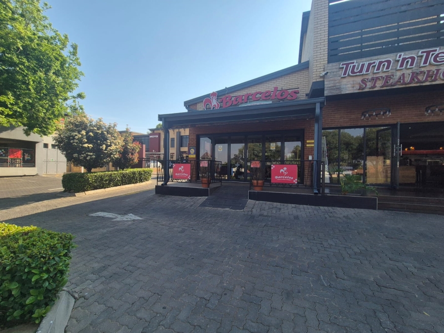 To Let Commercial Property for Rent in Die Hoewes Gauteng