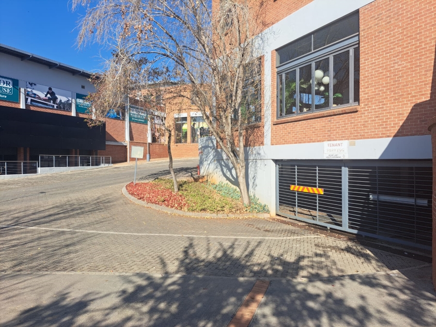 To Let Commercial Property for Rent in Zwartkop Gauteng