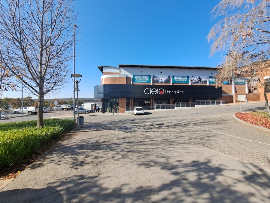 To Let Commercial Property for Rent in Zwartkop Gauteng