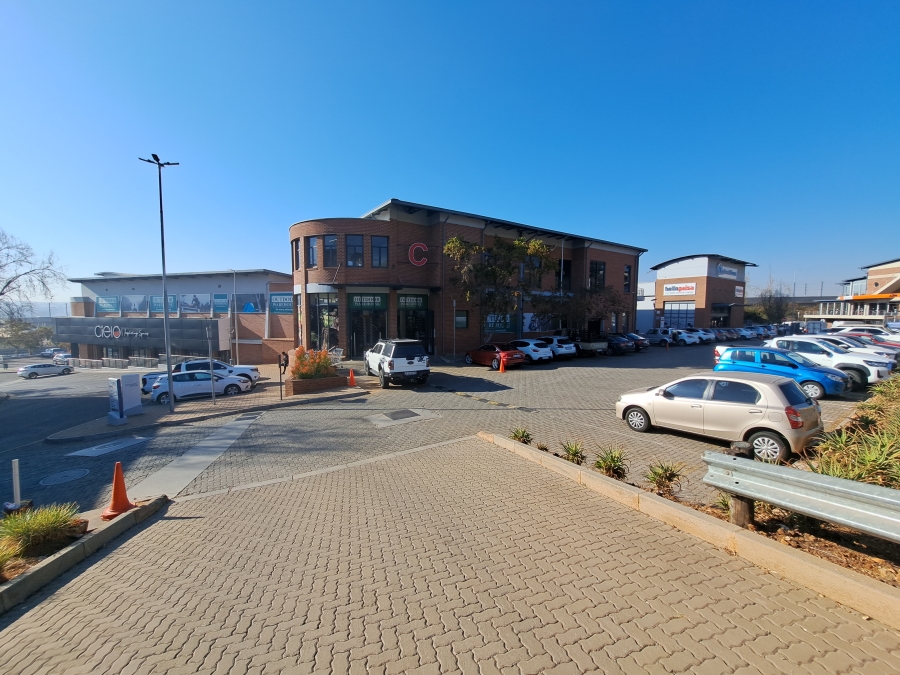 To Let Commercial Property for Rent in Zwartkop Gauteng
