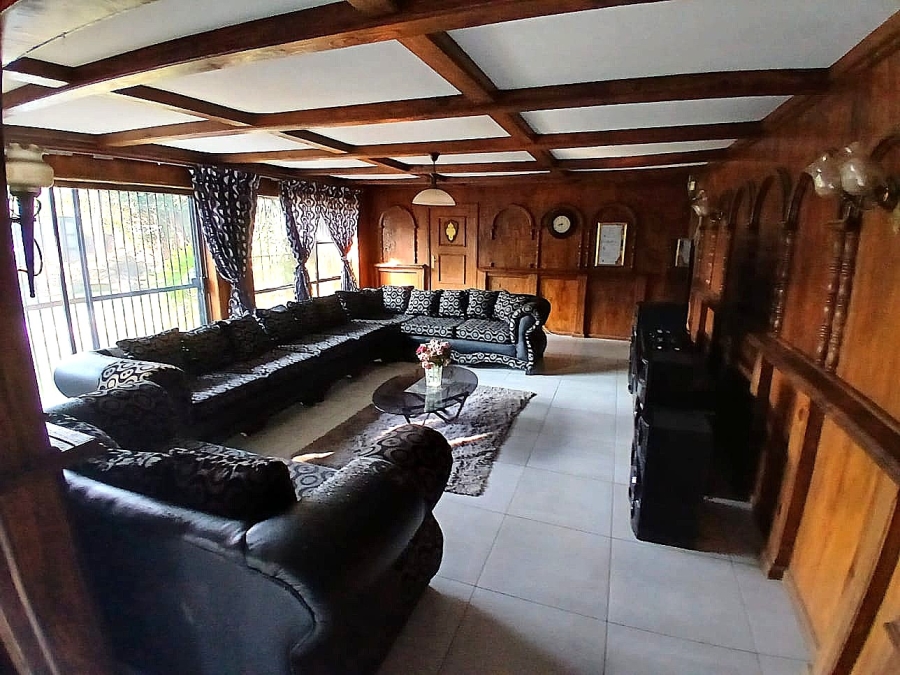 4 Bedroom Property for Sale in Van Riebeeck Park Gauteng