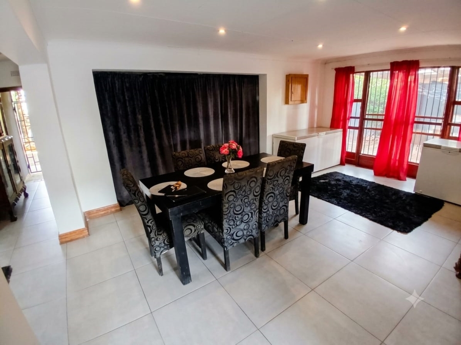 4 Bedroom Property for Sale in Van Riebeeck Park Gauteng