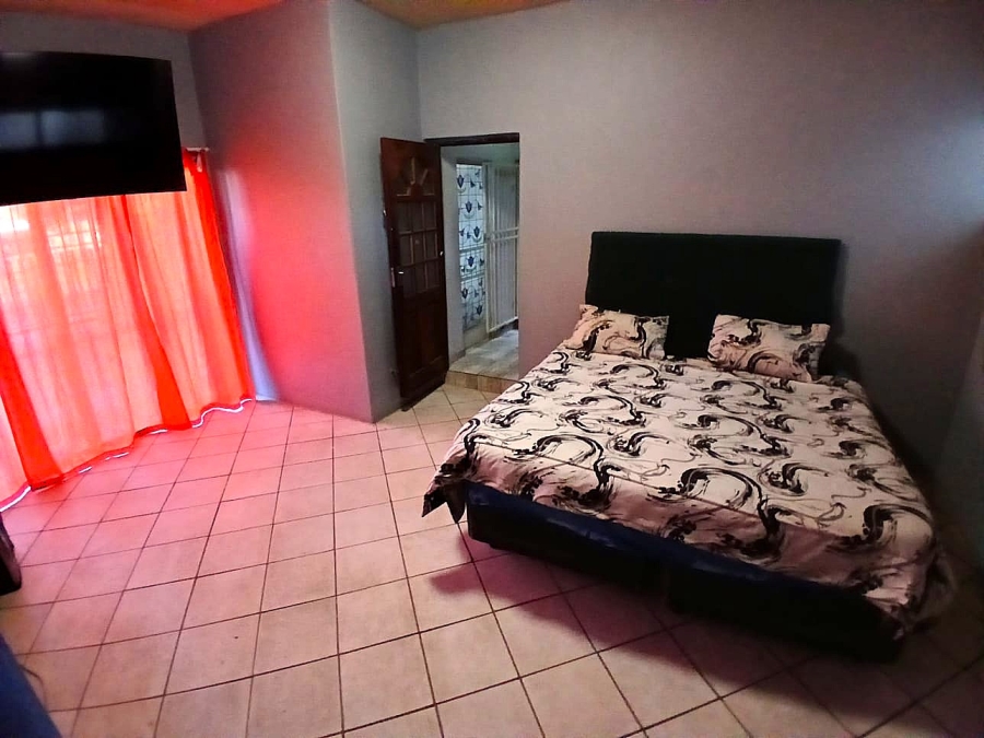 4 Bedroom Property for Sale in Van Riebeeck Park Gauteng