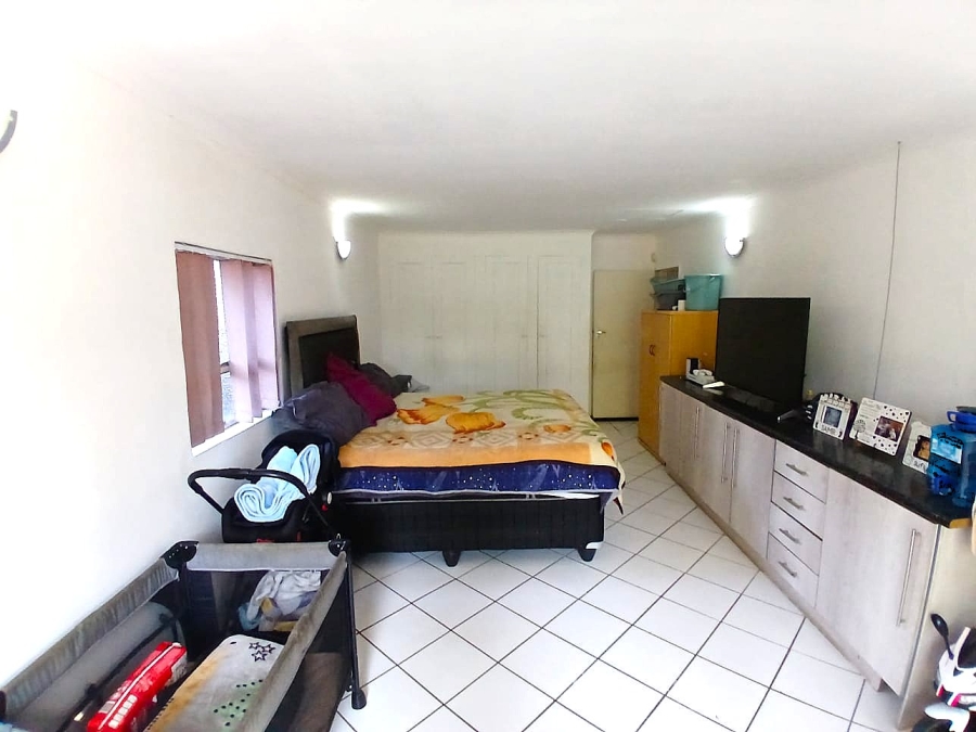 4 Bedroom Property for Sale in Van Riebeeck Park Gauteng
