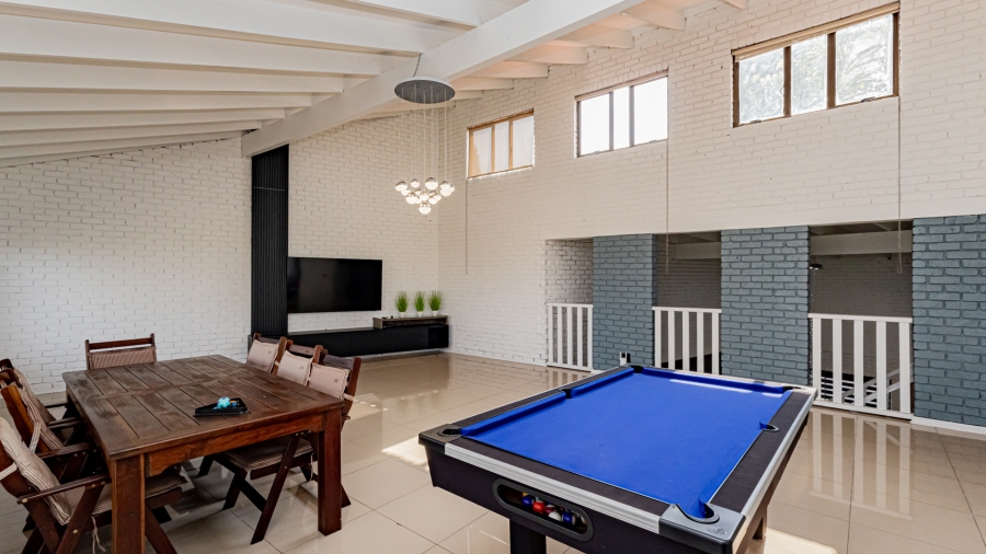 5 Bedroom Property for Sale in Moreleta Park Gauteng