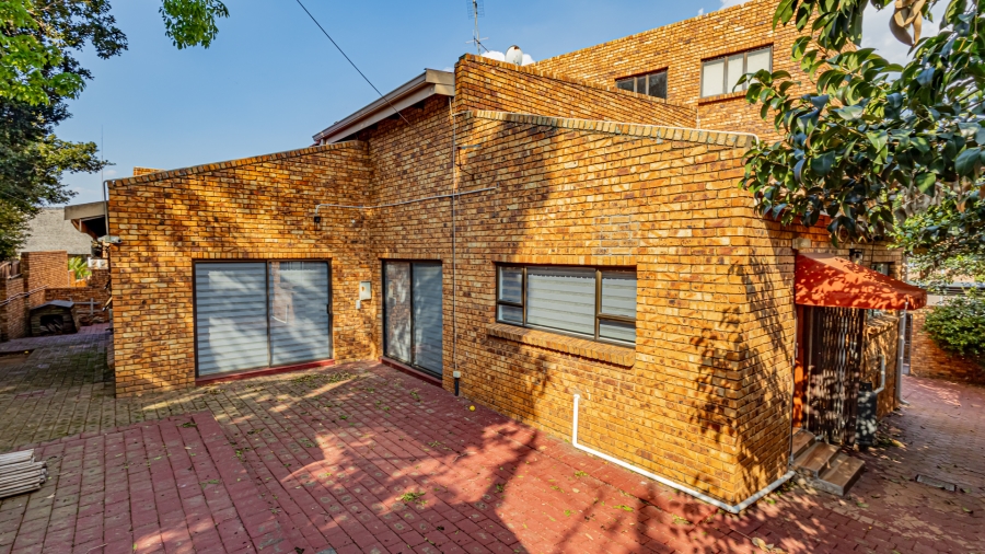 5 Bedroom Property for Sale in Moreleta Park Gauteng