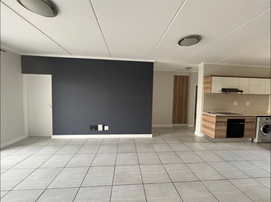 To Let 2 Bedroom Property for Rent in Waterfall Gauteng
