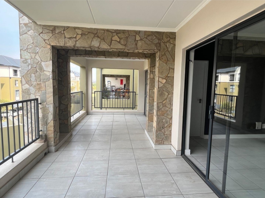 To Let 2 Bedroom Property for Rent in Waterfall Gauteng