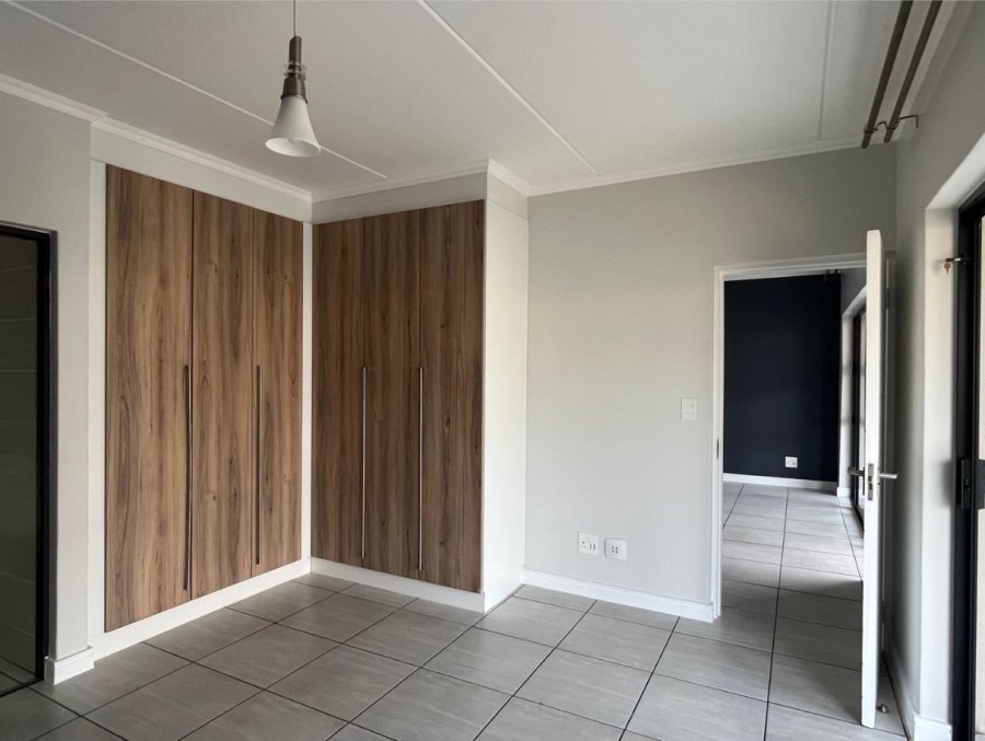 To Let 2 Bedroom Property for Rent in Waterfall Gauteng