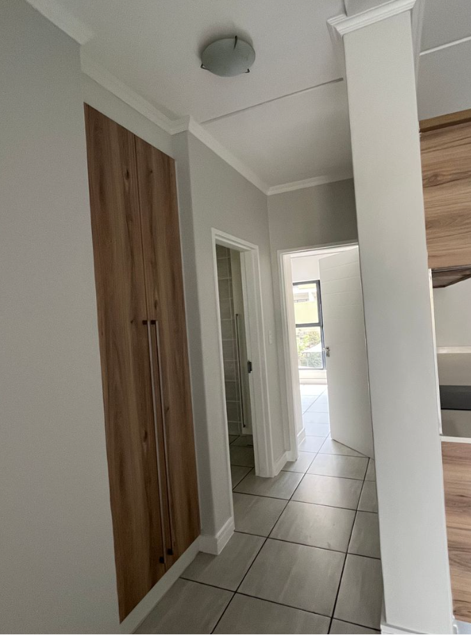To Let 2 Bedroom Property for Rent in Waterfall Gauteng