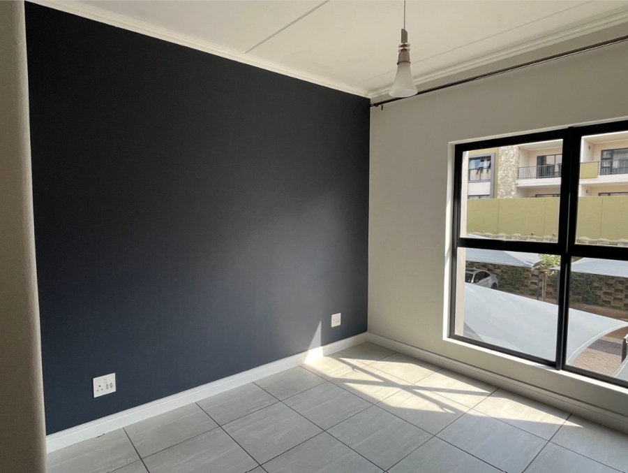 To Let 2 Bedroom Property for Rent in Waterfall Gauteng
