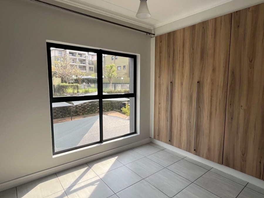 To Let 2 Bedroom Property for Rent in Waterfall Gauteng