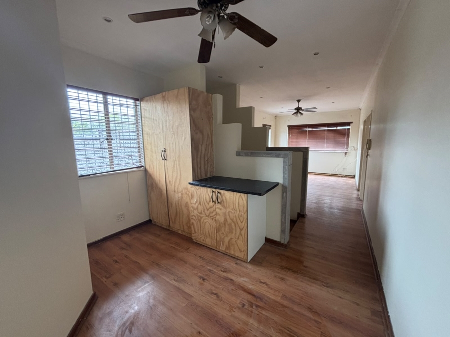 To Let 3 Bedroom Property for Rent in Linden Gauteng
