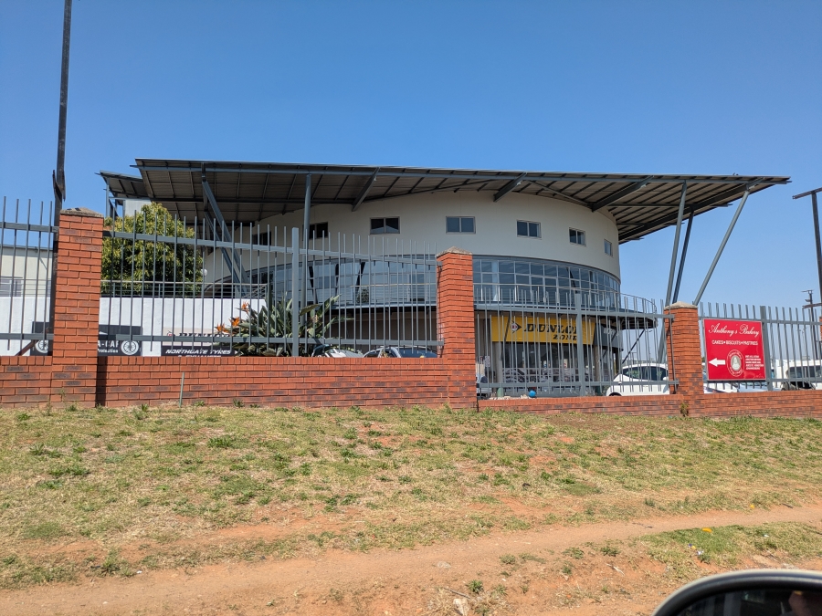 To Let Commercial Property for Rent in Honeydew Gauteng