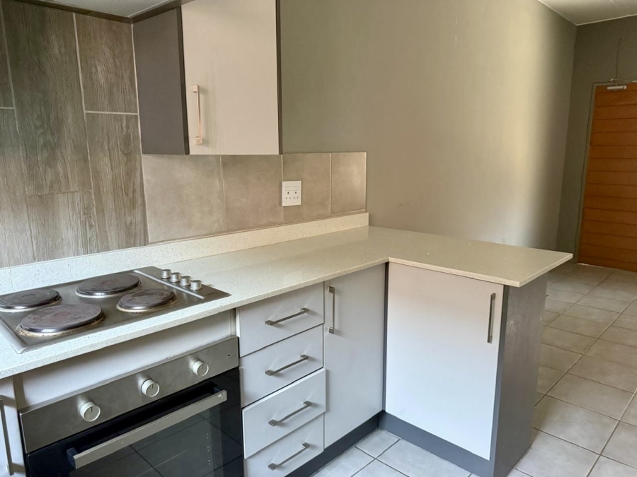 2 Bedroom Property for Sale in Witpoortjie Gauteng