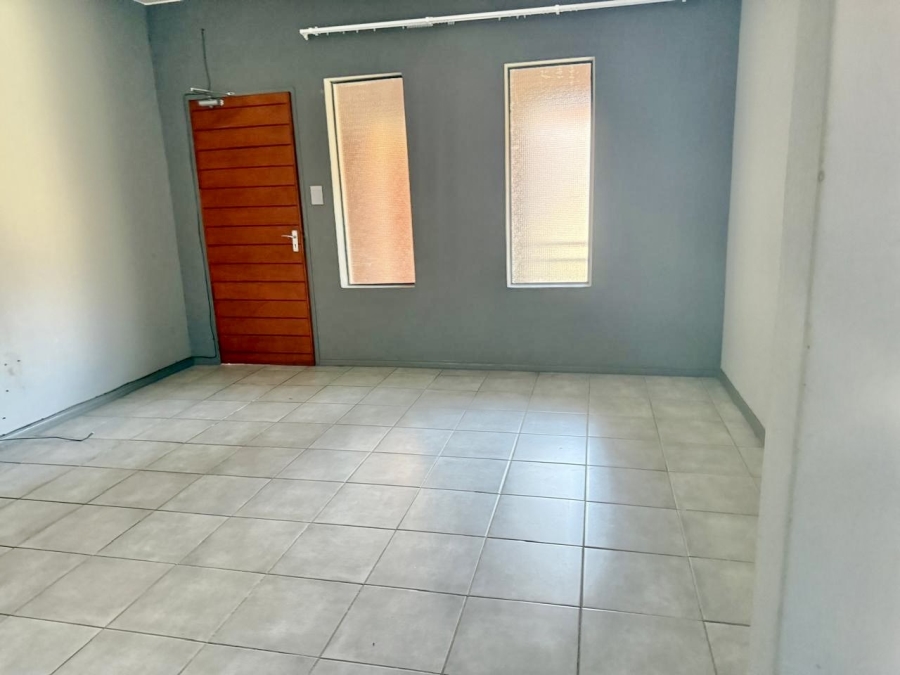 2 Bedroom Property for Sale in Witpoortjie Gauteng