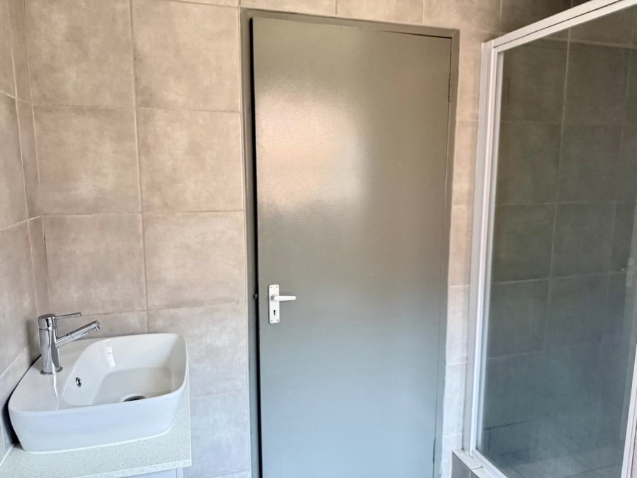 2 Bedroom Property for Sale in Witpoortjie Gauteng