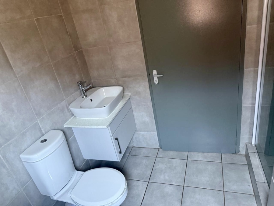 2 Bedroom Property for Sale in Witpoortjie Gauteng