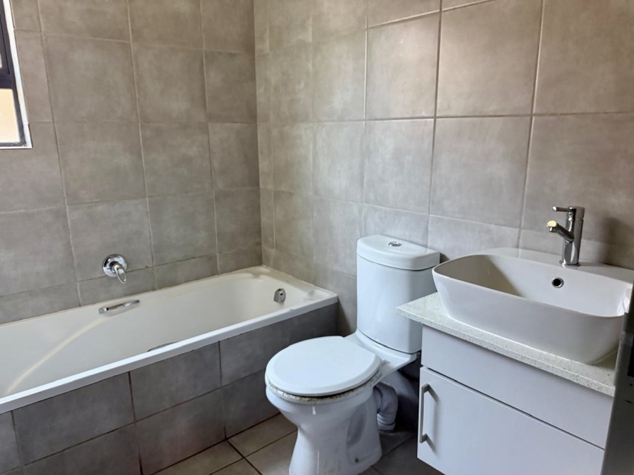 2 Bedroom Property for Sale in Witpoortjie Gauteng