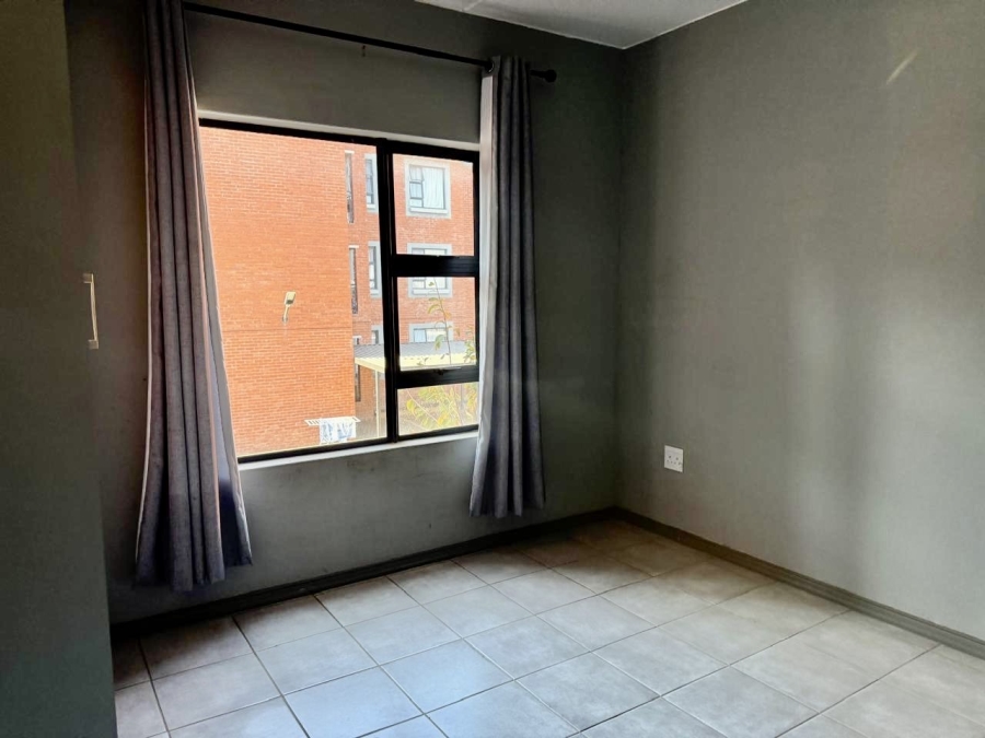 2 Bedroom Property for Sale in Witpoortjie Gauteng