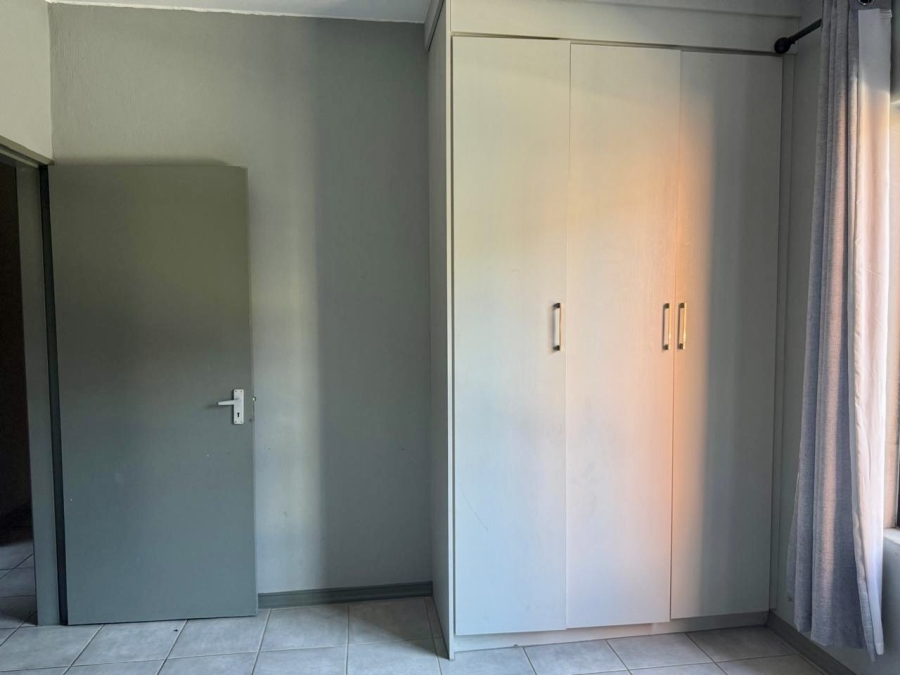 2 Bedroom Property for Sale in Witpoortjie Gauteng