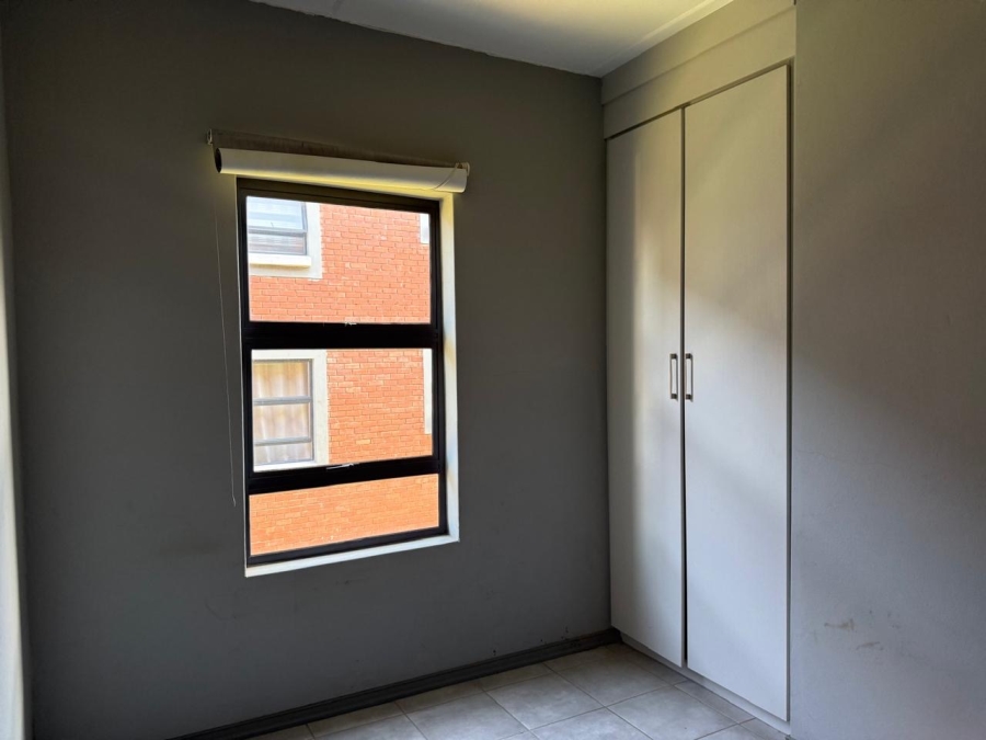 2 Bedroom Property for Sale in Witpoortjie Gauteng