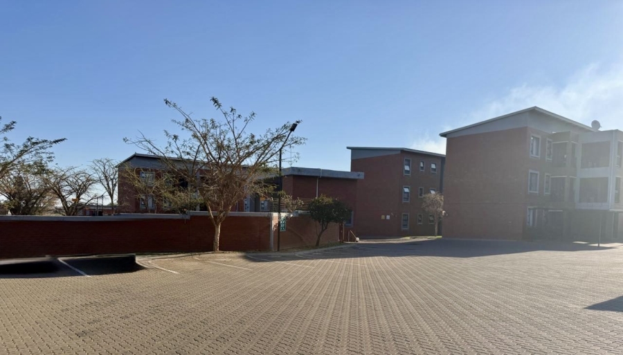 2 Bedroom Property for Sale in Witpoortjie Gauteng
