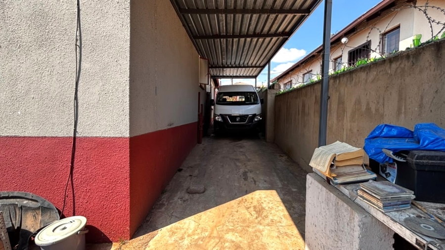 3 Bedroom Property for Sale in Clayville East Gauteng