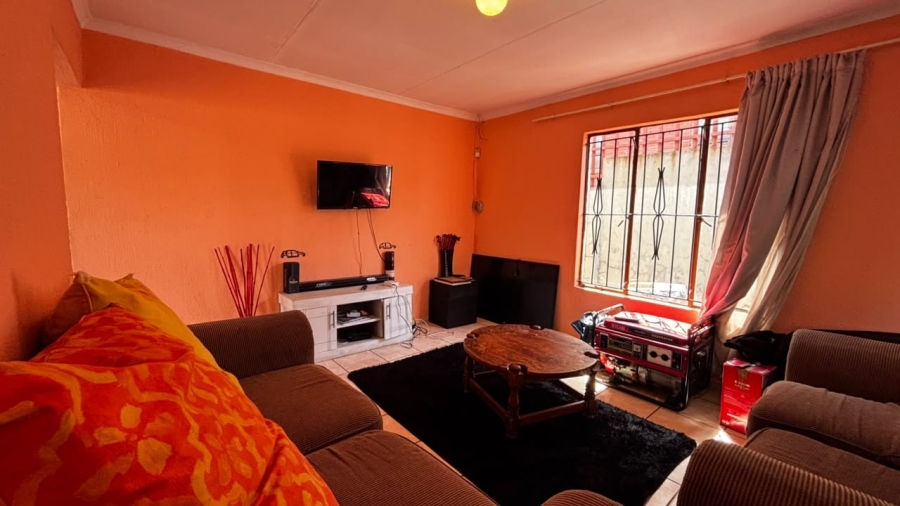 3 Bedroom Property for Sale in Clayville East Gauteng