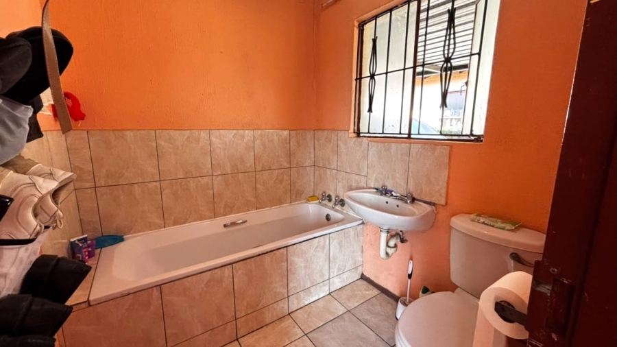 3 Bedroom Property for Sale in Clayville East Gauteng