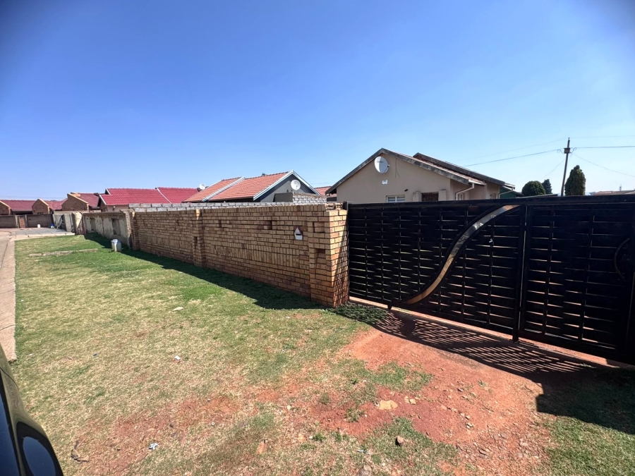 2 Bedroom Property for Sale in Vosloorus Gauteng