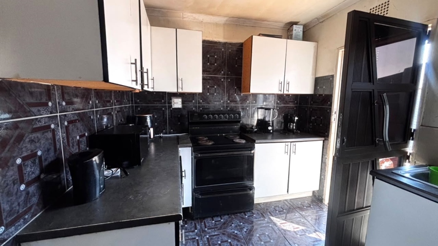 4 Bedroom Property for Sale in Visagie Park Gauteng