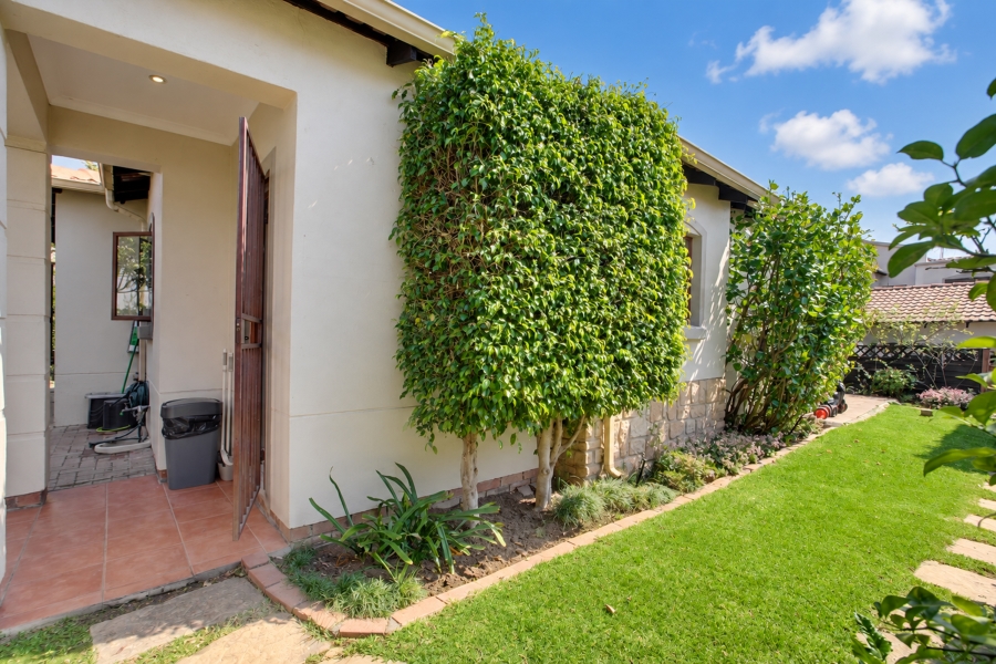 2 Bedroom Property for Sale in Paulshof Gauteng
