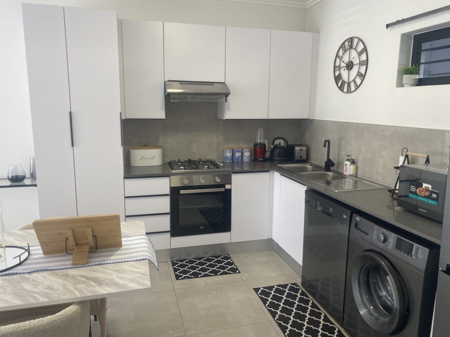 To Let 1 Bedroom Property for Rent in Broadacres Gauteng
