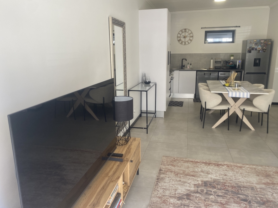 To Let 1 Bedroom Property for Rent in Broadacres Gauteng