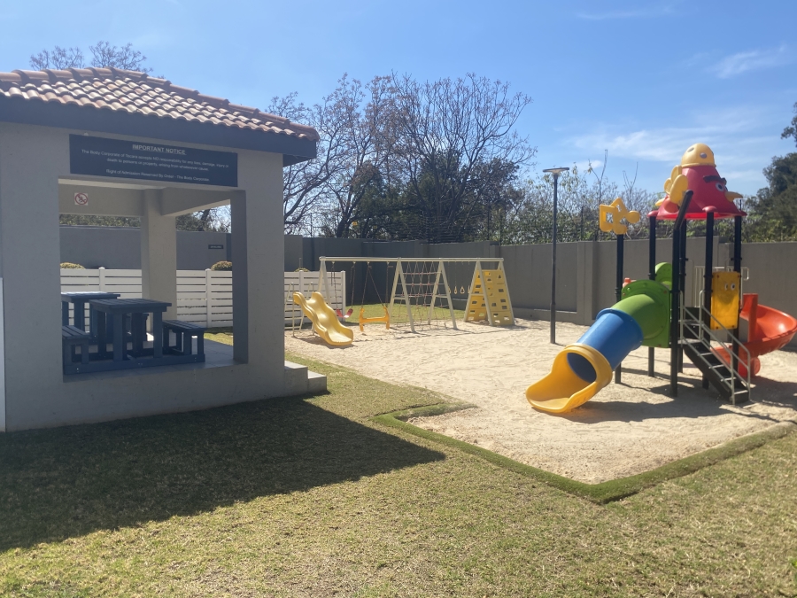 To Let 1 Bedroom Property for Rent in Broadacres Gauteng