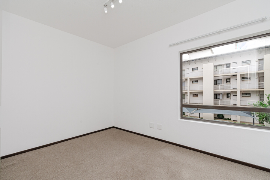 To Let 2 Bedroom Property for Rent in Broadacres Gauteng