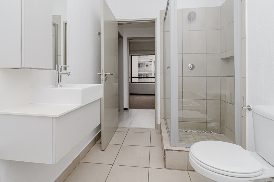 To Let 2 Bedroom Property for Rent in Broadacres Gauteng