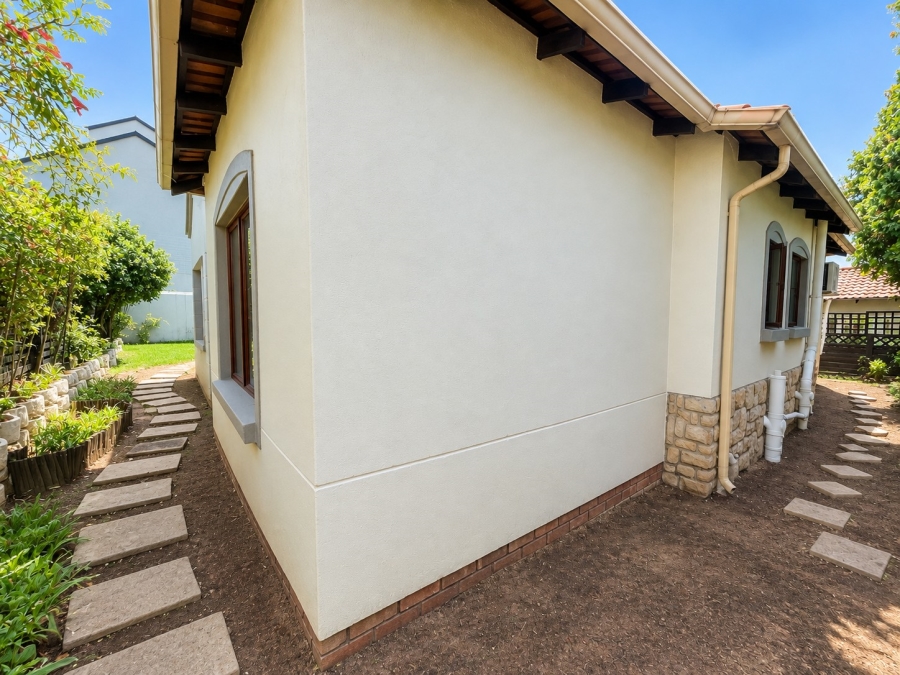 To Let 2 Bedroom Property for Rent in Paulshof Gauteng