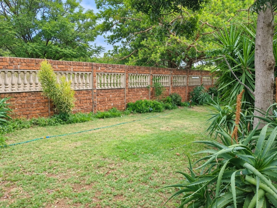 To Let 3 Bedroom Property for Rent in Rooiwal A H Gauteng