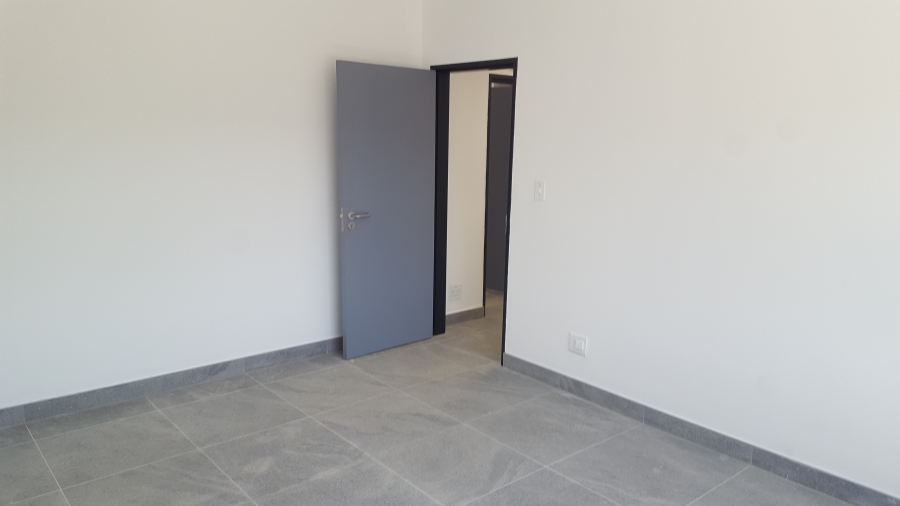 To Let Commercial Property for Rent in Longlake Gauteng