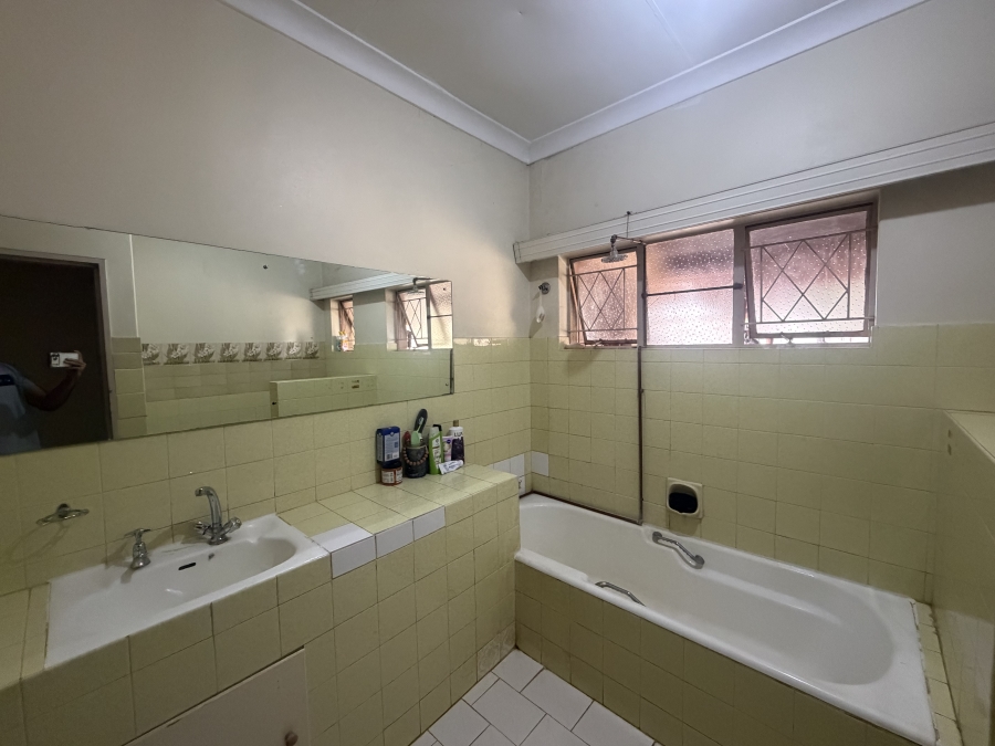 To Let 4 Bedroom Property for Rent in Erasmia Gauteng