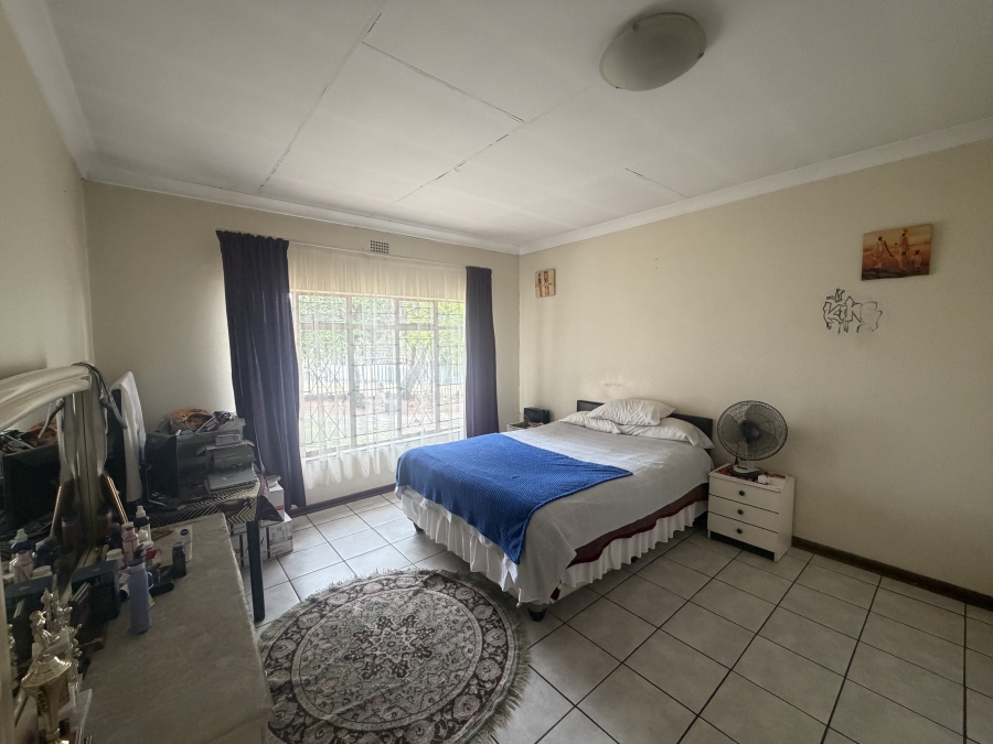 To Let 4 Bedroom Property for Rent in Erasmia Gauteng