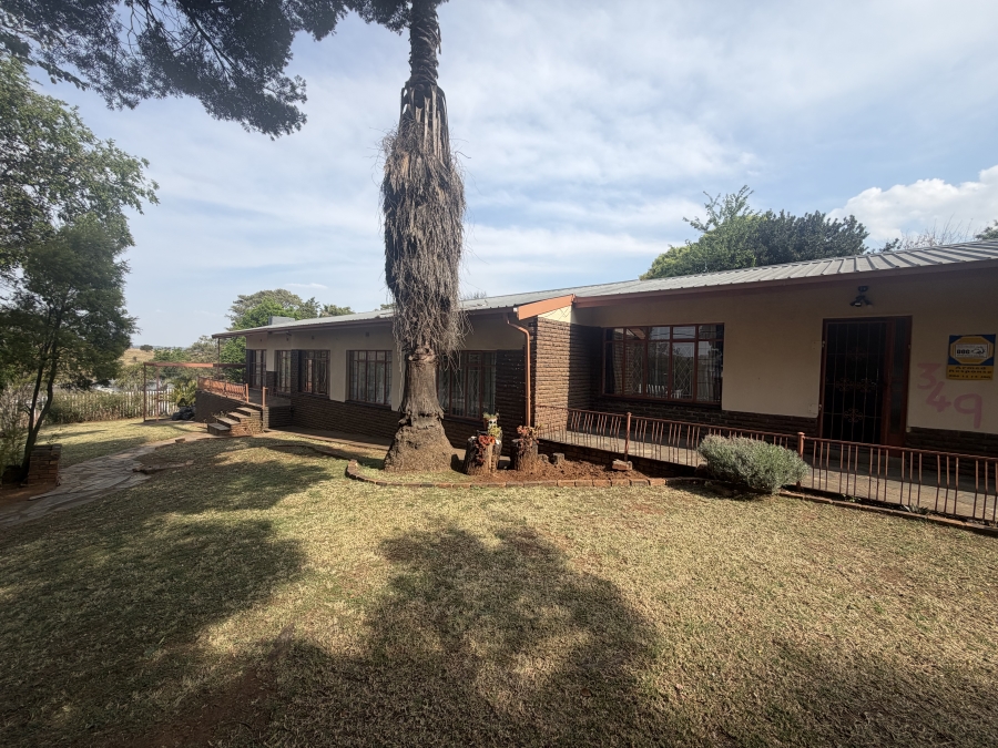 To Let 4 Bedroom Property for Rent in Erasmia Gauteng
