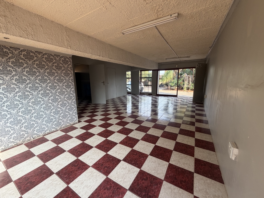 To Let 3 Bedroom Property for Rent in Christoburg Gauteng