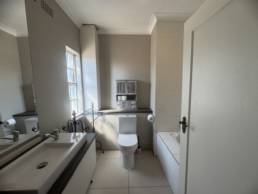 3 Bedroom Property for Sale in Klippoortjie Gauteng