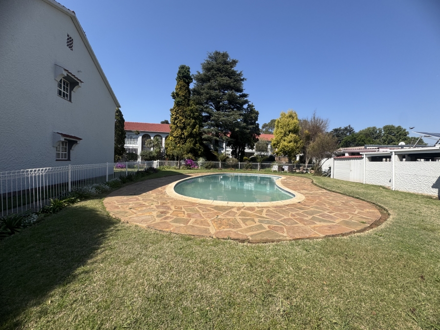 3 Bedroom Property for Sale in Klippoortjie Gauteng