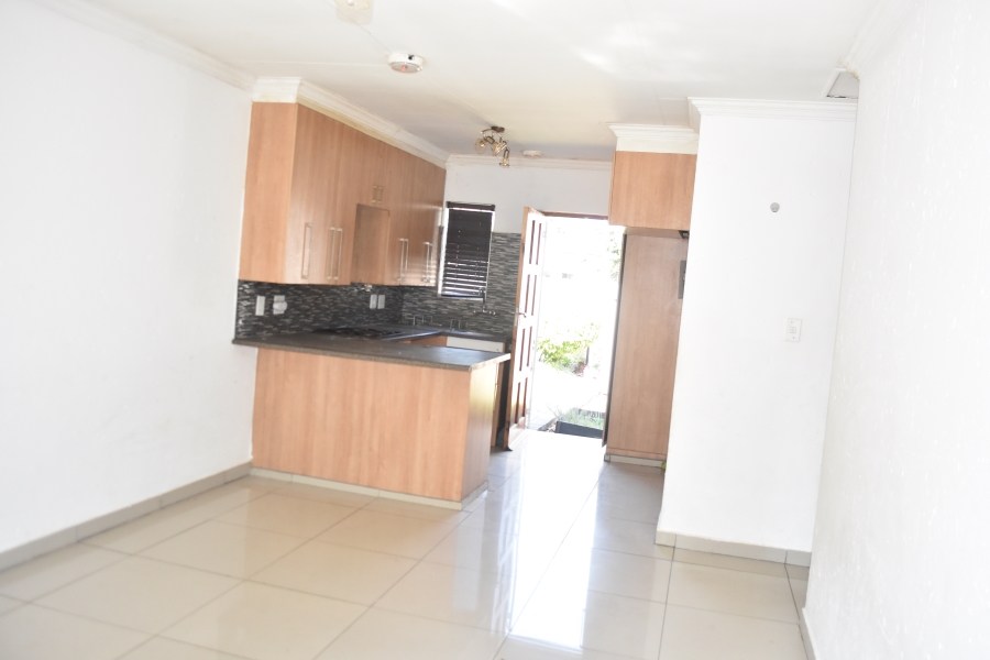 2 Bedroom Property for Sale in The Reeds Gauteng